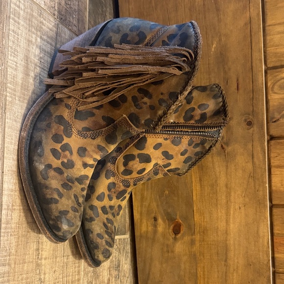 LIBERTY Black Shoes - Leopard Print Fringe Ankle Liberty Black Booties